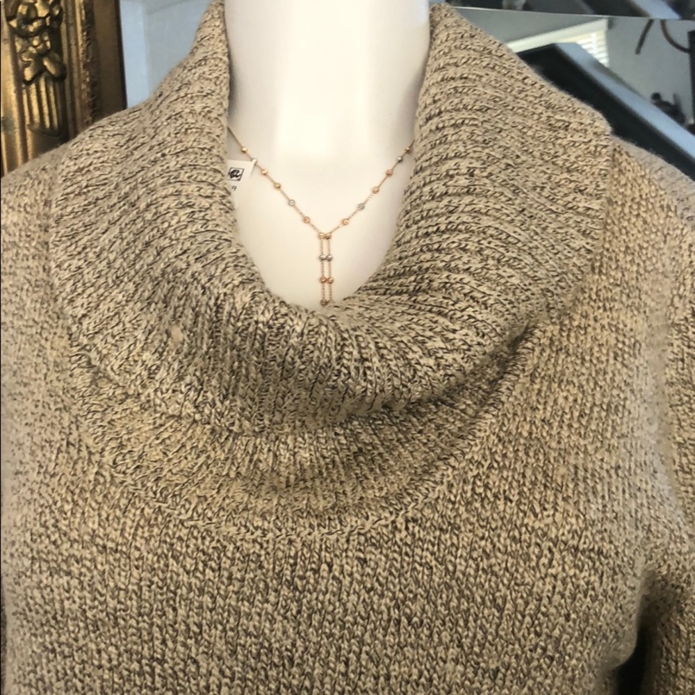 Sweater - Picture 3 of 4
